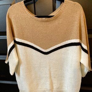 Short Sleeve Loose Fitting Sweater